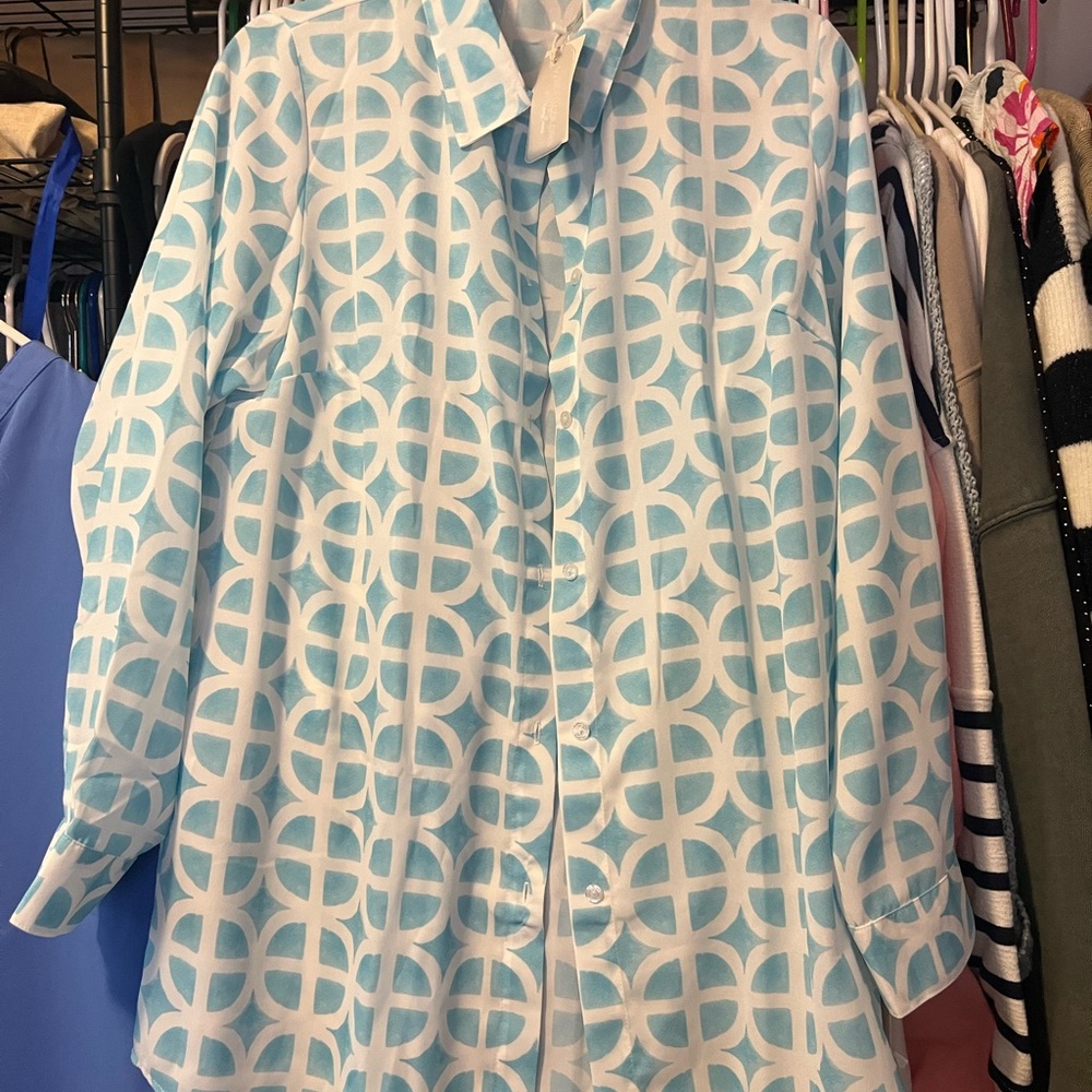 Kenny Flowers woman’s long sleeve resort shirt from “The Maldives” collection.